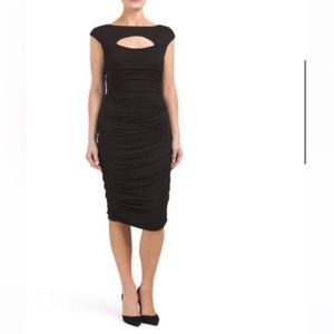🔥🔥Bailey 44 CAP SLEEVE FRONT CUT OUT DRESS